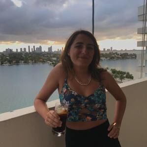 Meet your Posher, Francesca